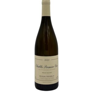 Bottiglia di Chablis Premier Cru Montmains 2022 di Bessin-Tremblay con etichetta chiara che evidenzia l'annata "2022", la denominazione "Chablis Premier Cru", il nome del climat "Montmains" e il nome del produttore "BESSIN - TREMBLAY".