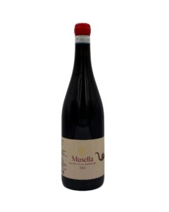 Bottiglia Musella Valpolicella Superiore 2021 con etichetta chiara, spiga di grano e serpe stilizzata.