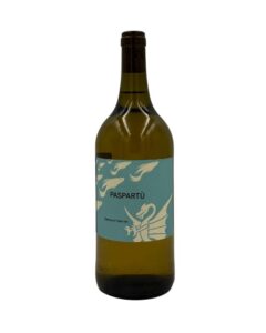 Bottiglia Musella Paspartù Traminer con etichetta celeste, scritta "PASPARTÙ" e disegno di pesci e drago alato.