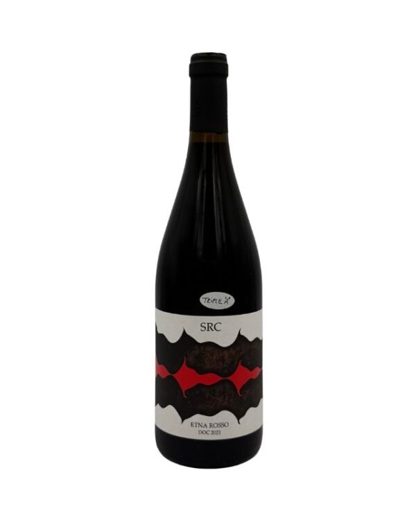 Bottiglia di SRC Etna Rosso DOC 2021 con un'etichetta moderna che presenta in grande "SRC" sopra un motivo astratto nei toni del bianco, nero e rosso che ricorda la lava incandescente. In basso è presente la denominazione "ETNA ROSSO DOC 2021". Un piccolo adesivo bianco con la scritta "TRIPLE A" è visibile sulla spalla della bottiglia.