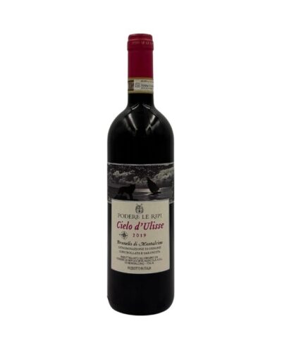 Bottiglia Podere Le Ripi Cielo d'Ulisse 2019 con etichetta notturna, lupo che ulula, barca a vela e scritte rosse e dorate