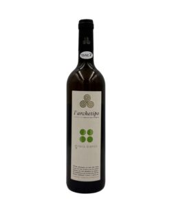 Bottiglia L'Archetipo Greco Bianco 2023 con etichetta chiara, cerchi verdi, logo, scritta Triple A e testo descrittivo