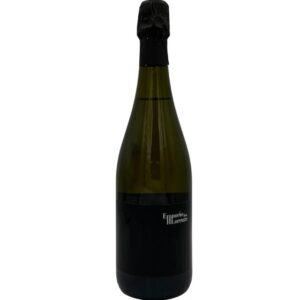 Bottiglia di spumante con etichetta nera personalizzata "Emporio San Lorenzo" con un design moderno e stilizzato.