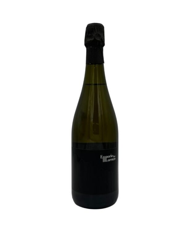 Bottiglia di spumante con etichetta nera personalizzata "Emporio San Lorenzo" con un design moderno e stilizzato.
