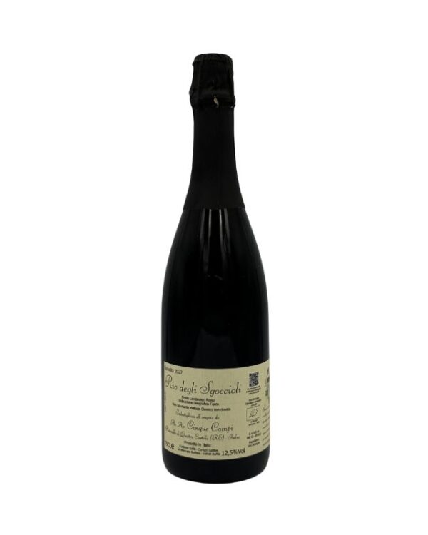 Bottiglia di vino frizzante biologico Aia delle Cinque Campi Rio degli Sgoccioli 2022 con un'etichetta chiara che presenta il nome del produttore "Aia delle Cinque Campi" in piccolo, seguito dal nome della cuvée "Rio degli Sgoccioli" in grande e dalla dicitura "Frizzante Secco Biologico" con l'annata "2022". È presente anche un breve testo descrittivo e un QR code.