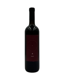 Bottiglia di Giorgio Mercadelli A Rosso Vino Rosso 2007 con un'etichetta bordeaux, la lettera "A" e l'annata "2007".