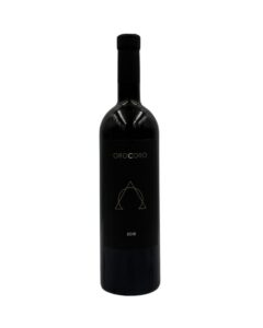 Bottiglia di Cantina Alchemica Orocòro Vino Bianco 2018 con un'etichetta nera elegante che presenta il nome "OROCÒRO" in alto, un simbolo geometrico dorato al centro e l'annata "2018" in basso.