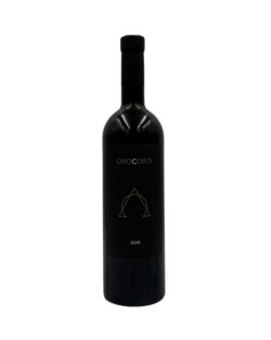 Bottiglia di Cantina Alchemica Orocòro Vino Bianco 2018 con un'etichetta nera elegante che presenta il nome "OROCÒRO" in alto, un simbolo geometrico dorato al centro e l'annata "2018" in basso.