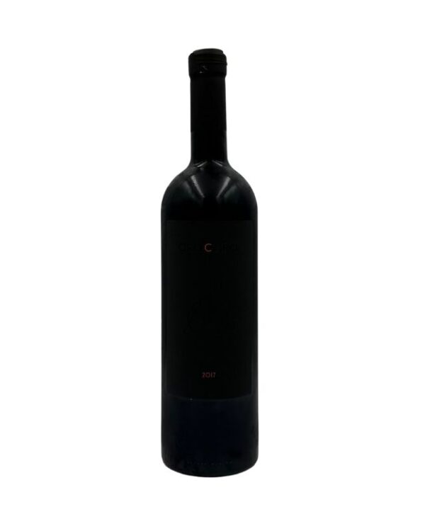 Bottiglia di Cantina Alchemica Orocòro Vino Rosso 2017 con un'etichetta nera elegante che presenta il nome "OROCÒRO" in alto e l'annata "2017" in rosso in basso. Al centro si intravede un simbolo geometrico nero su nero.