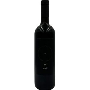 Bottiglia di Giorgio Mercadelli M Rosso Vino Rosso 2006 con un'etichetta nera minimalista che presenta un cerchio con un punto al centro, la lettera "M" e l'annata "2006".