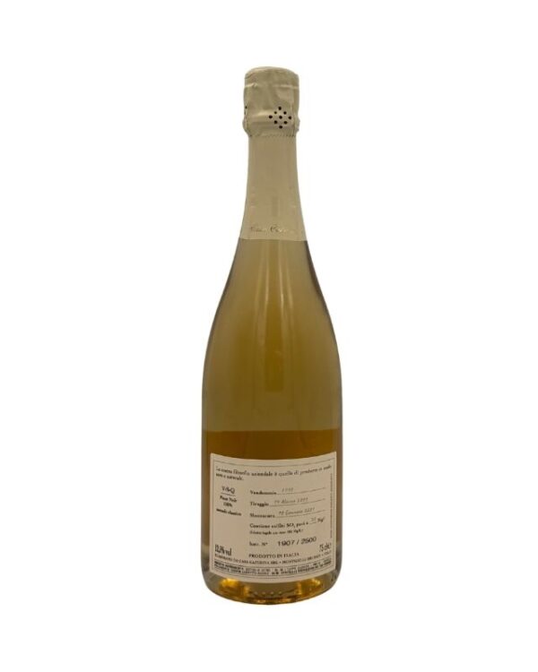 Retro della bottiglia di spumante Casa Caterina Argical Blanc de Noirs con etichetta descrittiva che include informazioni sulla vendemmia, il tiraggio, la sboccatura, il numero di bottiglia (edizione limitata), la dicitura "PRODOTTO IN ITALIA", il formato 75 cl e la gradazione alcolica 12.5% vol.