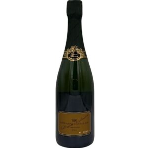 Bottiglia di Franciacorta Giovanni Cavalleri Collezione Esclusiva Pas Dosé 2014 con etichetta dorata che evidenzia il nome del produttore "GIOVANNI CAVALLERI" e la dicitura "Franciacorta Collezione Esclusiva Pas Dosé 2014".