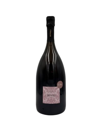 Magnum Buvoli Rosé Extra Brut: etichetta rosa damascata, "BUVOLI METODO CLASSICO ROSÉ". Collo "BUVOLI", adesivo "Cotto".