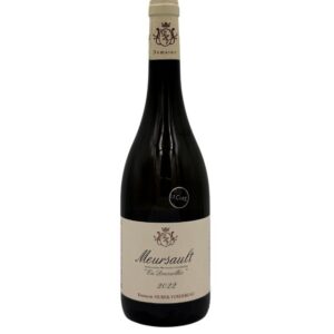 : Bottiglia di Meursault "En Dressolles" 2022 del Domaine Huber-Verdereau con etichetta chiara che evidenzia la denominazione "Meursault", il nome del climat "En Dressolles" e l'annata "2022". Un piccolo adesivo nero con la scritta bianca "(Le Clos)" è presente sopra l'etichetta principale.