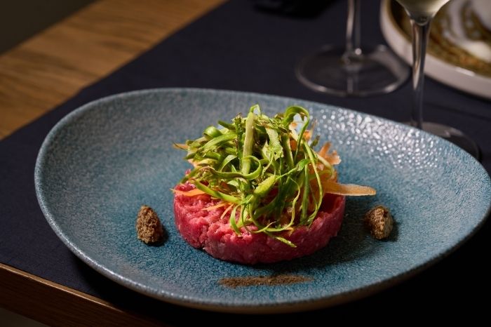 tartare di manzo e verdure - piatto ristorante - Emporio San Lorenzo